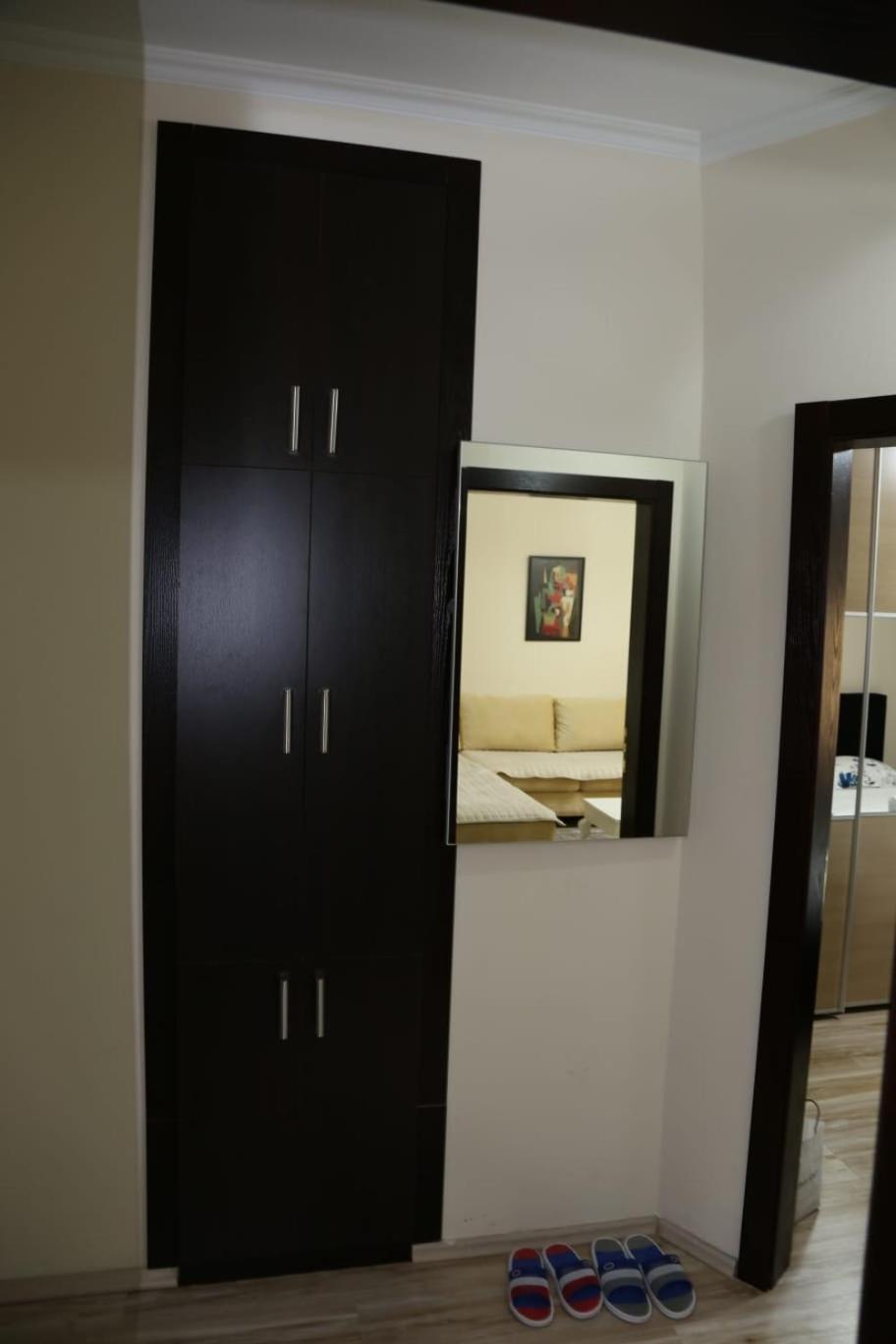 Ergi'S Host Apartment Тирана Екстер'єр фото
